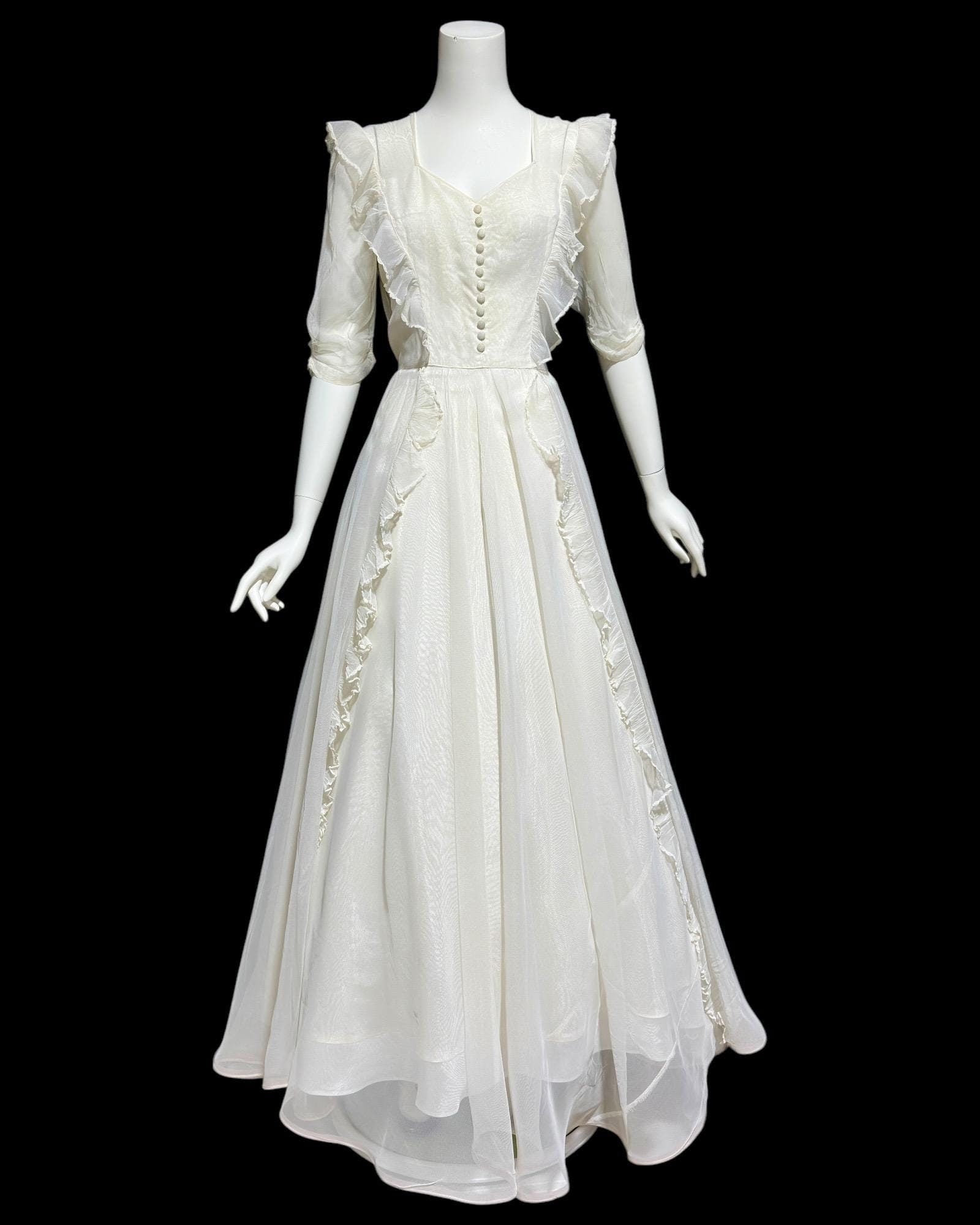 1940s vintage evening dress, White mesh ruffle wedding prom dress with VINTAGE DRESS CLOSET 1940s vintage evening dress, White mesh ruffle wedding prom dress with VINTAGE DRESS CLOSET