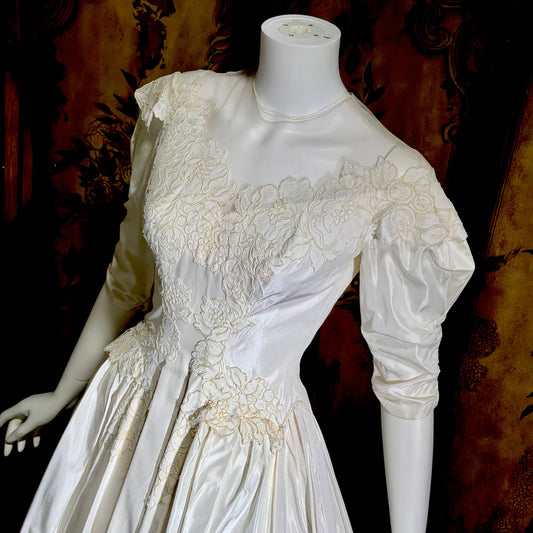 PRISCILLA of BOSTON 1950s designer vintage wedding dress gown, white silk and lace bridal gown