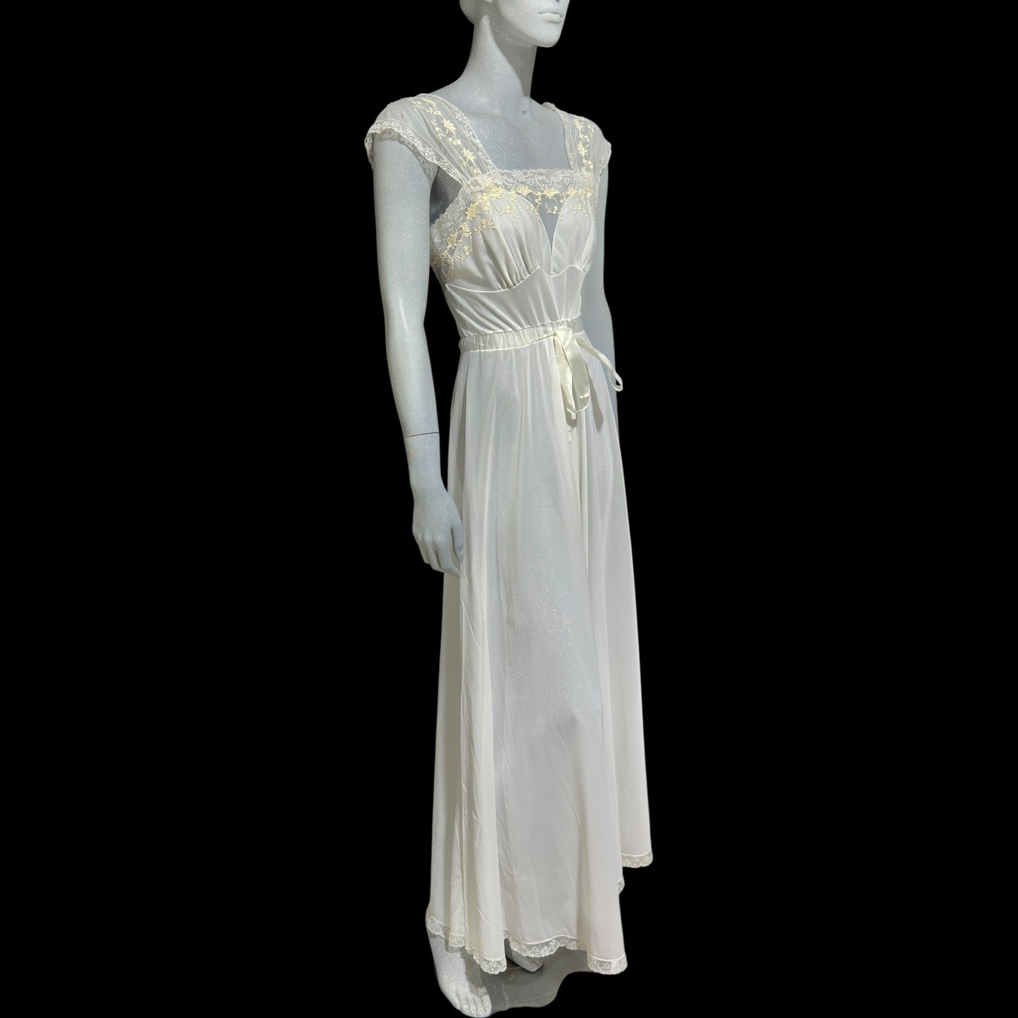 KAYSER LUXITE, vintage 1940s nightgown slip dress, white nylon full sweep bridal night dress