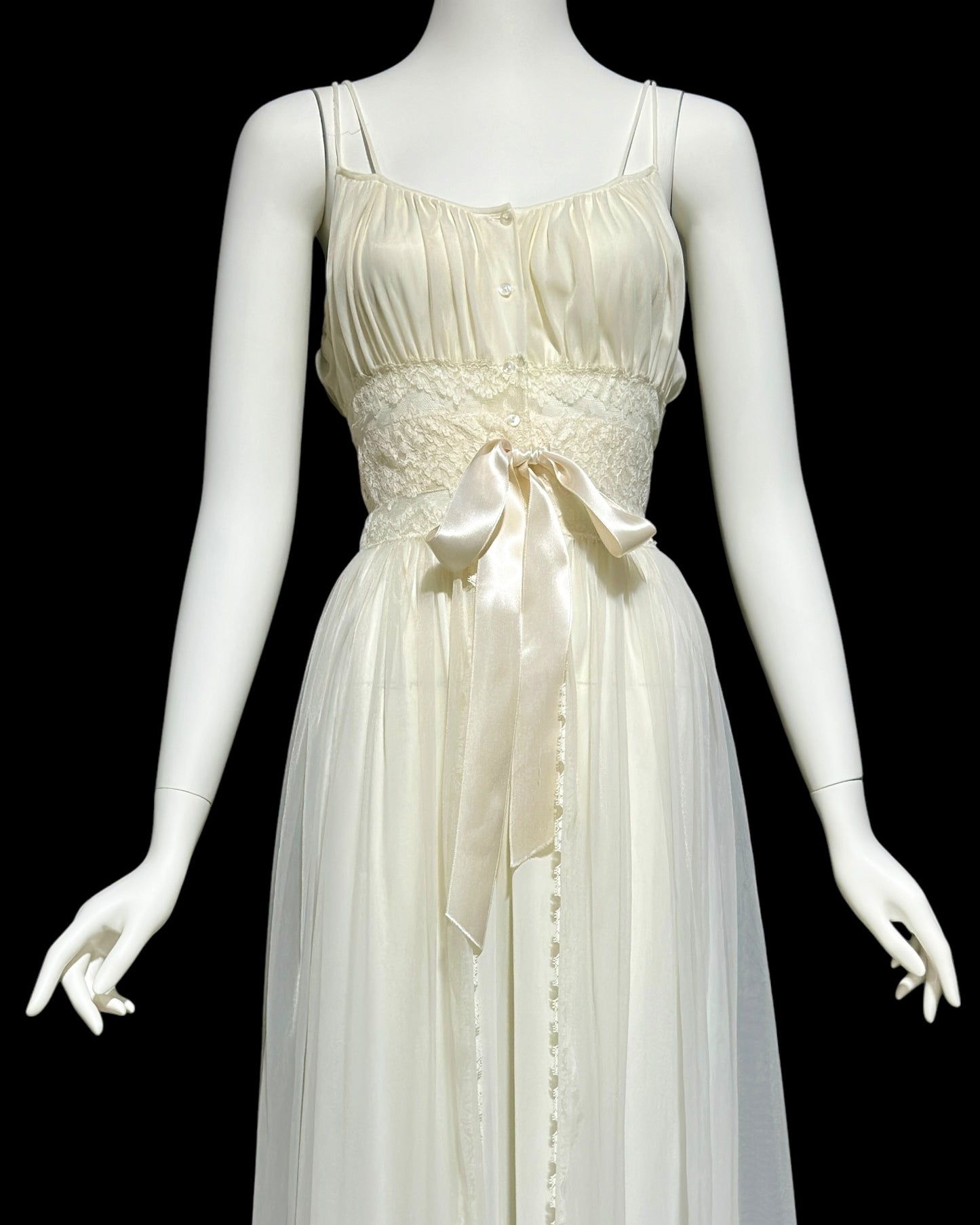 EYEFUL by RUTH FLAUM, 1950s vintage nightgown, creamy white Grecian Goddess full length wedding night dress