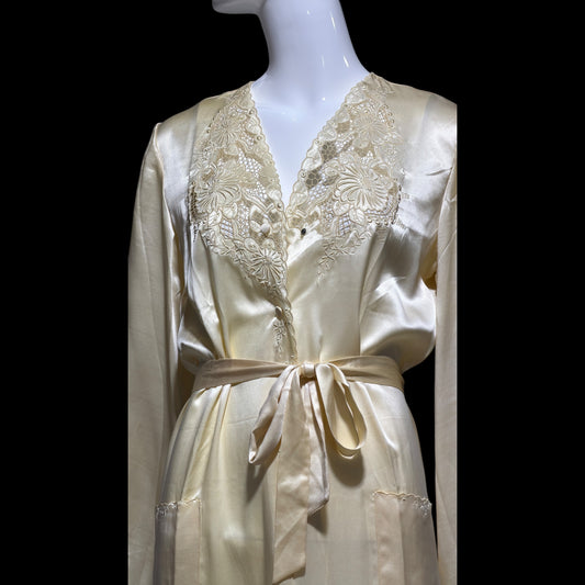 PEONY vintage 1950s dressing gown robe, 100% silk creamy white embroidered robe house coat