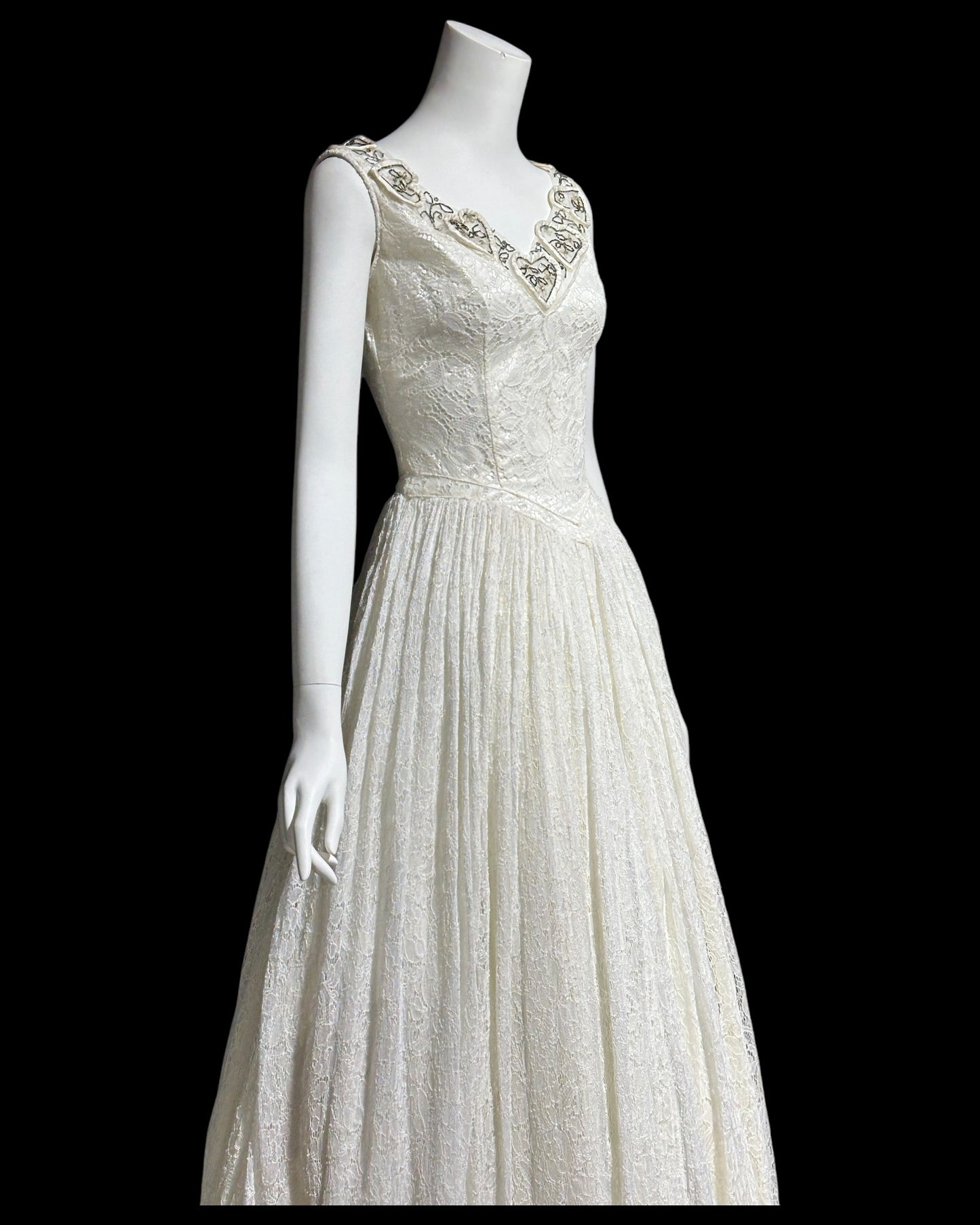 1940s vintage white lace wedding bridal dress, beaded full length bridal ball gown