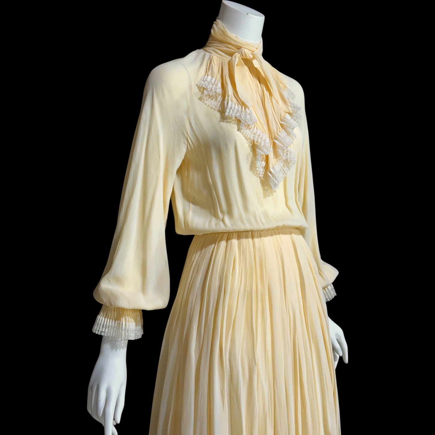 BILL BLASS, vintage 1970s silk secretary day dress, yellow buttercream ascot Blouson dinner dress