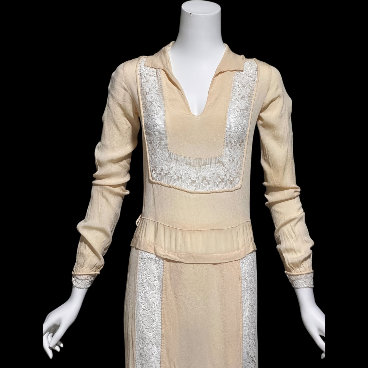 1920s vintage creamy yellow Hungarian style day dress with white lace antique flapper dress