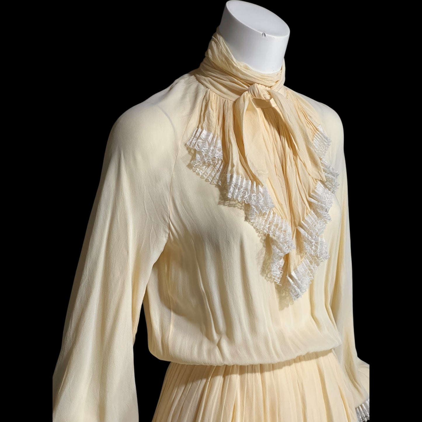 BILL BLASS, vintage 1970s silk secretary day dress, yellow buttercream ascot Blouson dinner dress