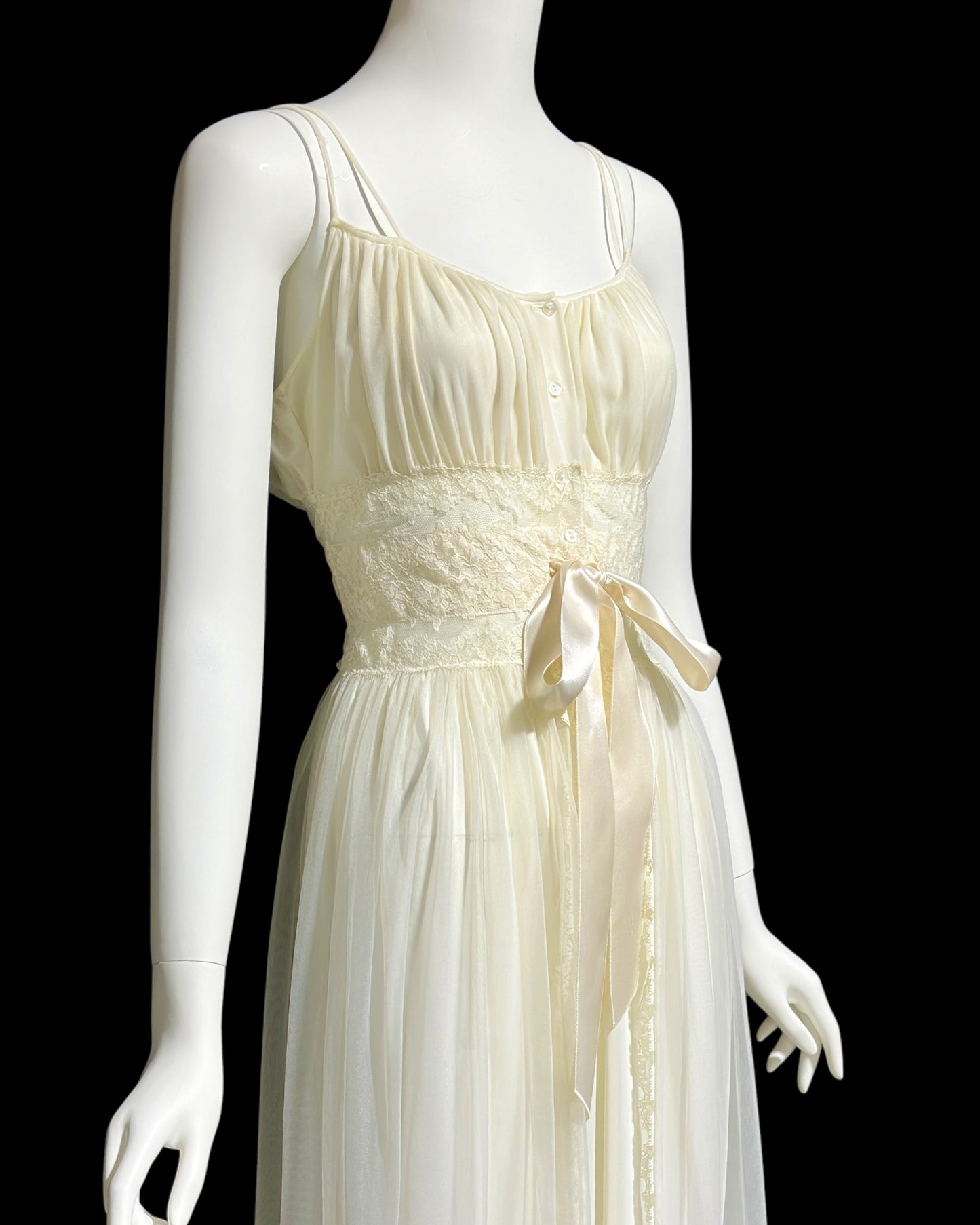 EYEFUL by RUTH FLAUM, 1950s vintage nightgown, creamy white Grecian Goddess full length wedding night dress