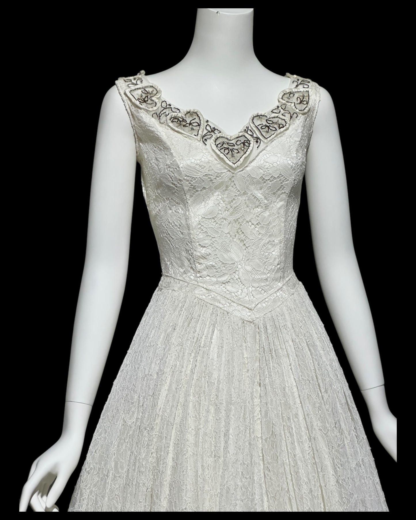 1940s vintage white lace wedding bridal dress, beaded full length bridal ball gown