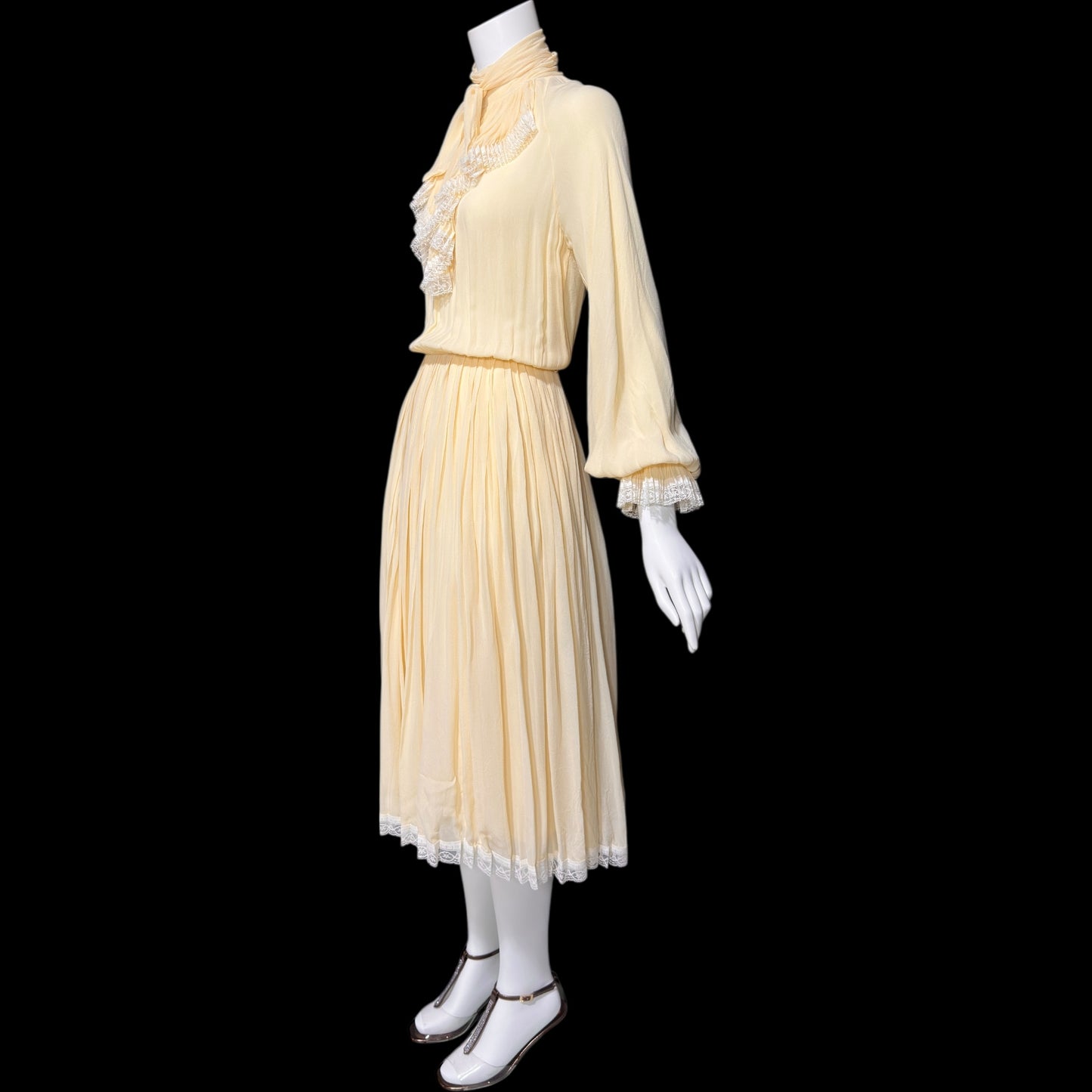 BILL BLASS, vintage 1970s silk secretary day dress, yellow buttercream ascot Blouson dinner dress