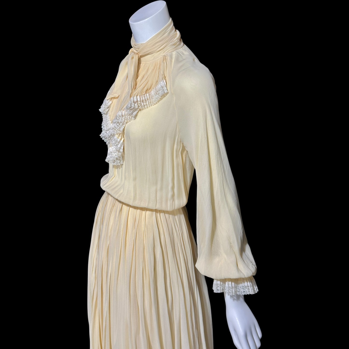 BILL BLASS, vintage 1970s silk secretary day dress, yellow buttercream ascot Blouson dinner dress