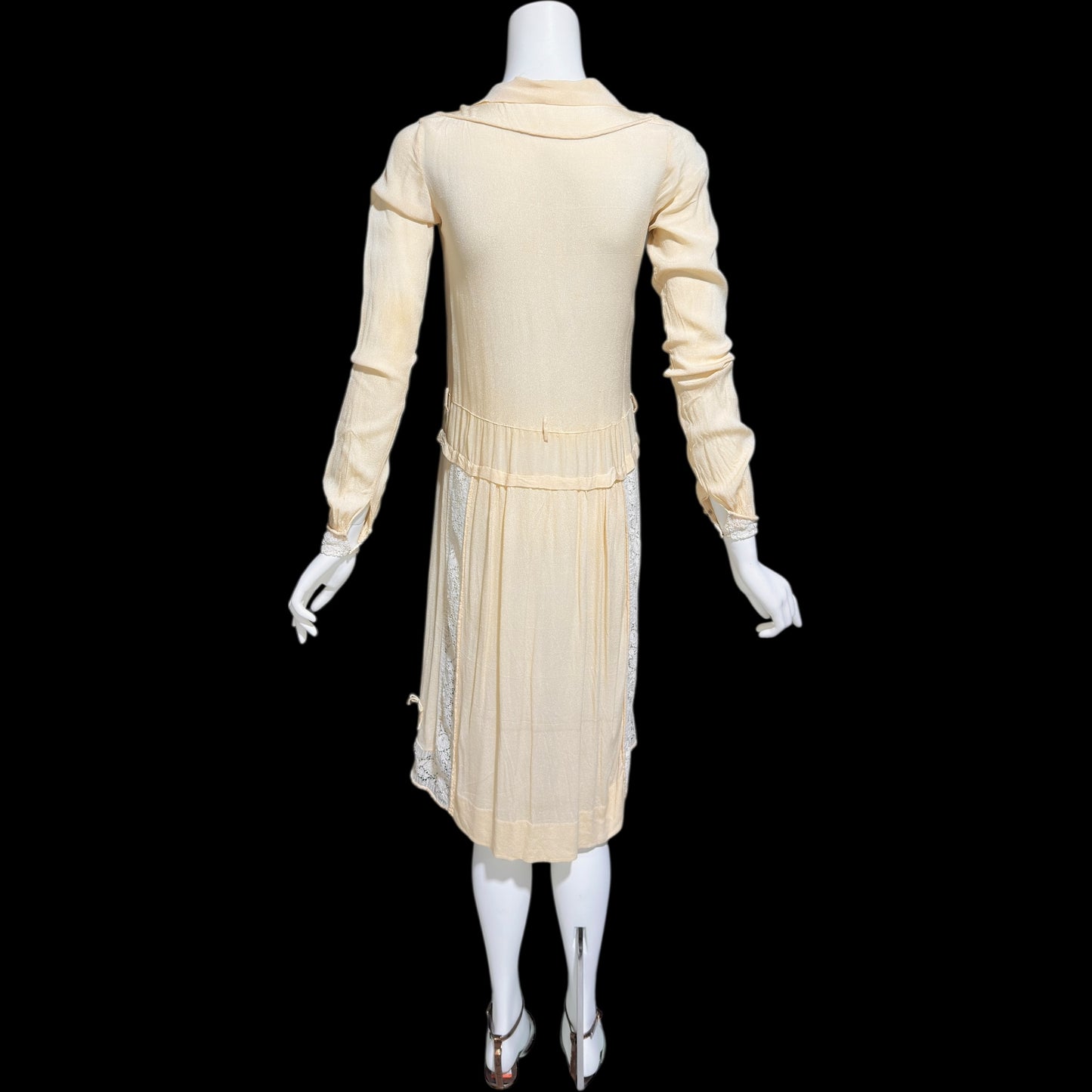 1920s vintage creamy yellow Hungarian style day dress with white lace antique flapper dress
