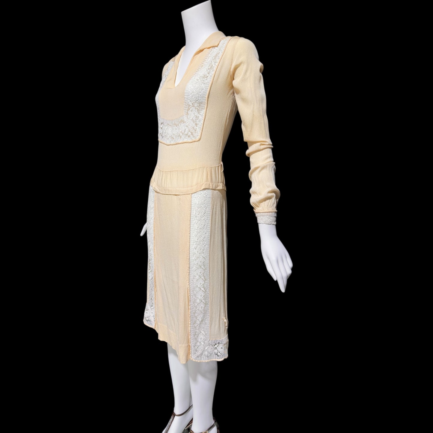 1920s vintage creamy yellow Hungarian style day dress with white lace antique flapper dress