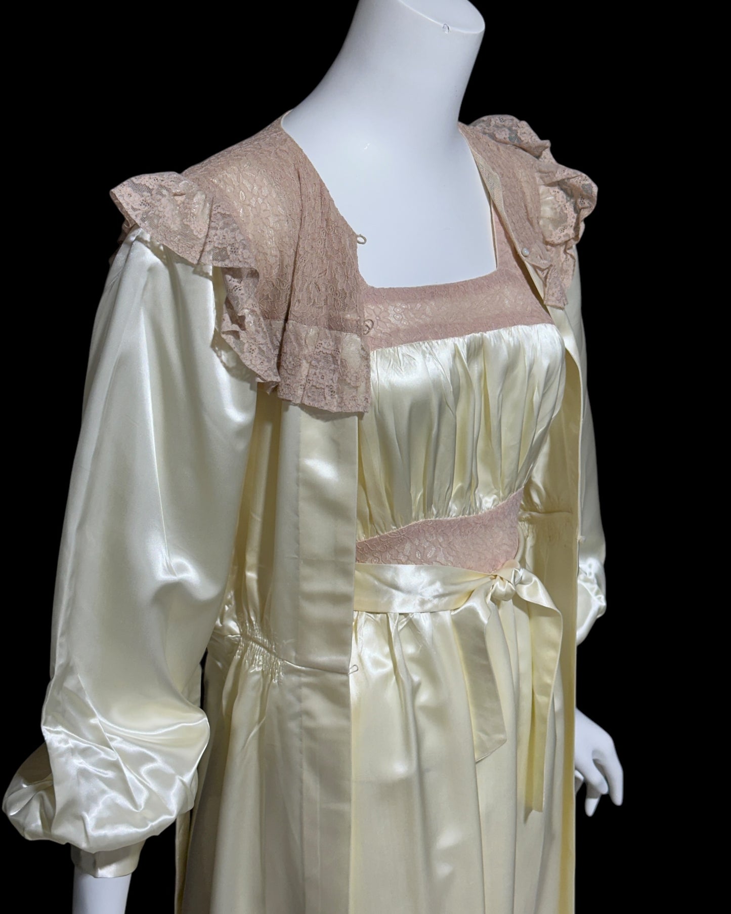 1930s vintage nightgown robe set, candlelight cream and old rose shiny night dress bridal trousseau
