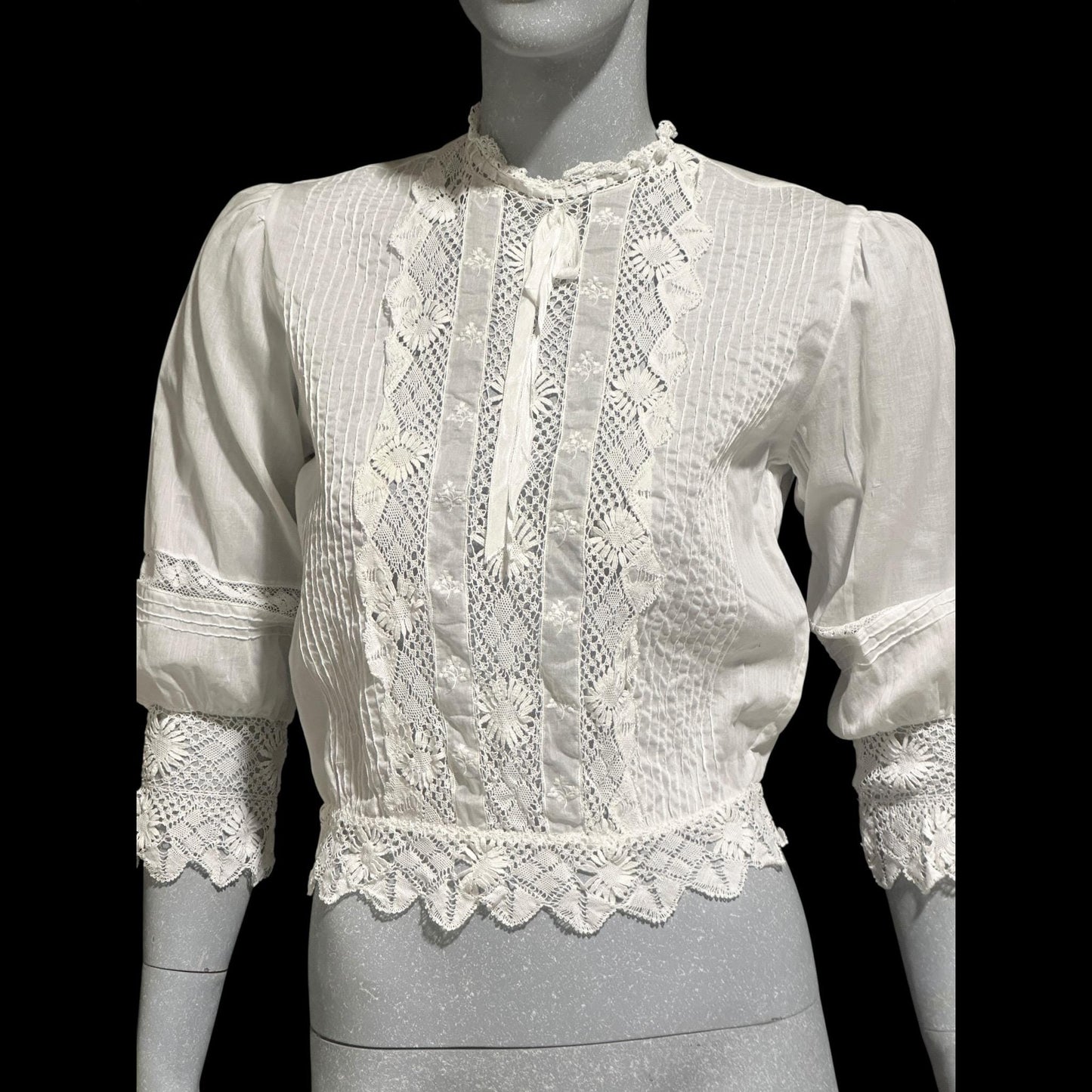 1910 Vintage Antique Edwardian Top, 1900s white batiste cotton and lace blouse