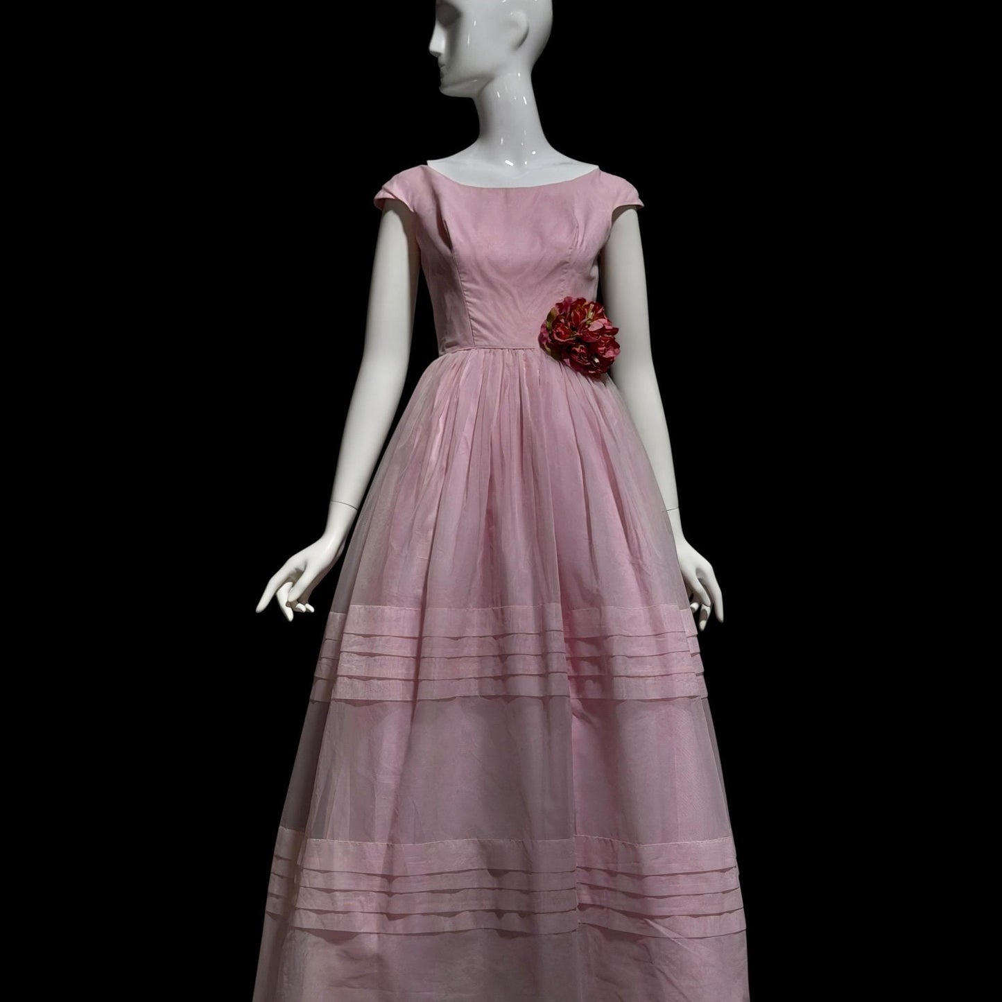 1950s vintage evening prom dress gown, Romantic Orchid pink Off-Shoulder Cupcake Ball Gown