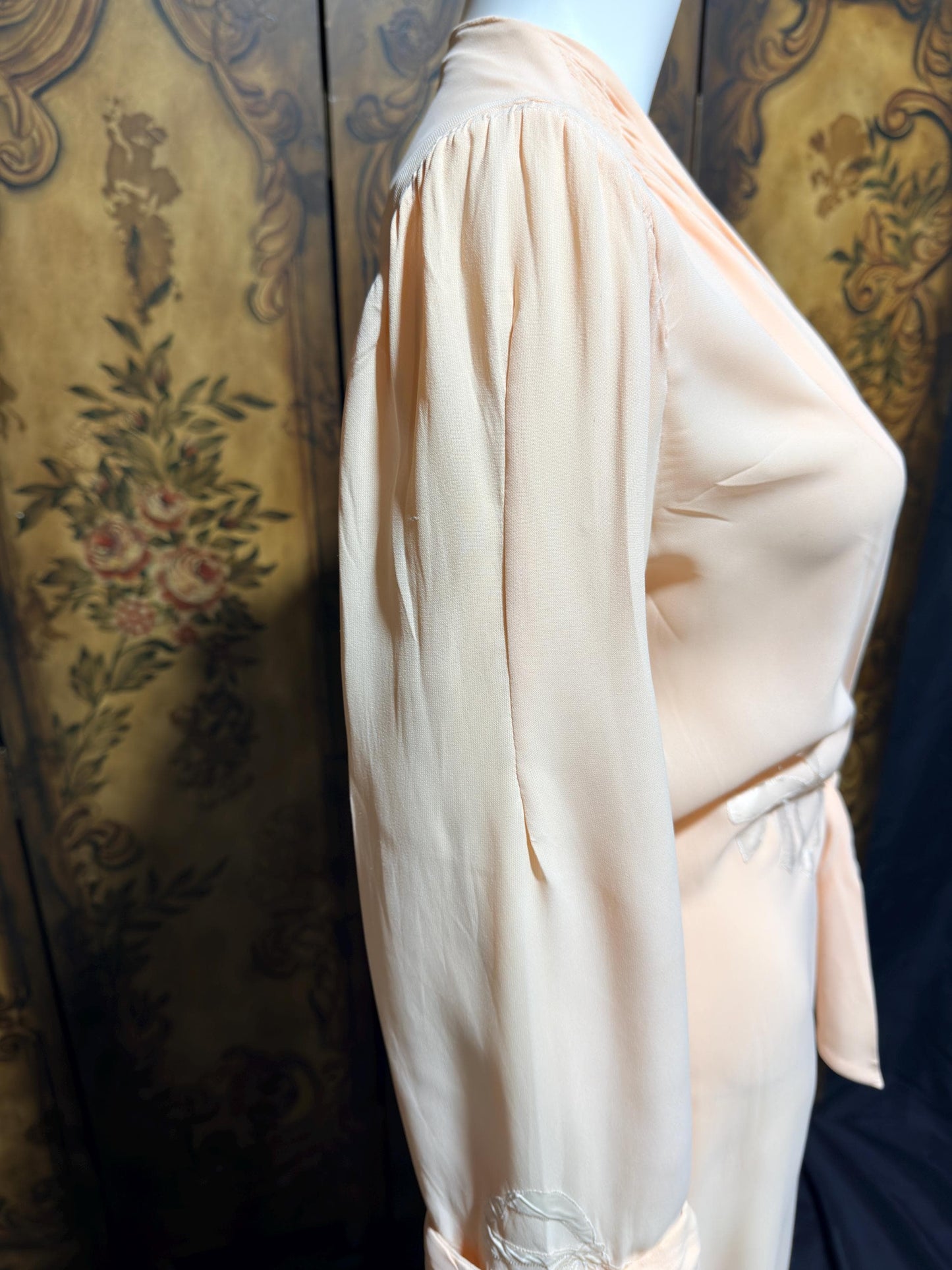 1940s vintage dressing gown robe, LYN DELLE powder pink zip front lingerie dress