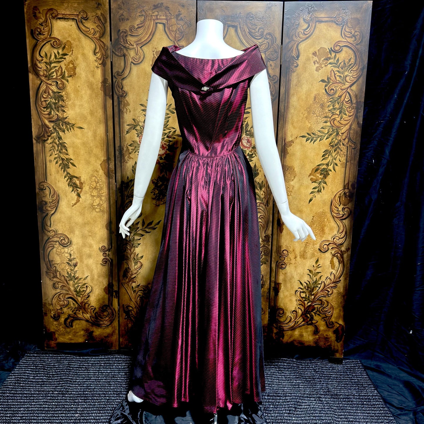 1940s vintage Evening Ball Gown, Deep Burgundy Shiny Satin Full Sweep Formal Dress