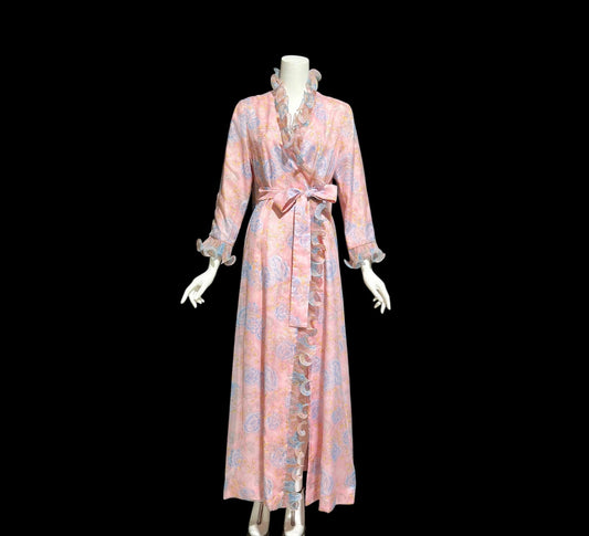 PERFECT NEGLIGEE, vintage 1960s dressing gown, soft pink & blue floral house coat lounging robe