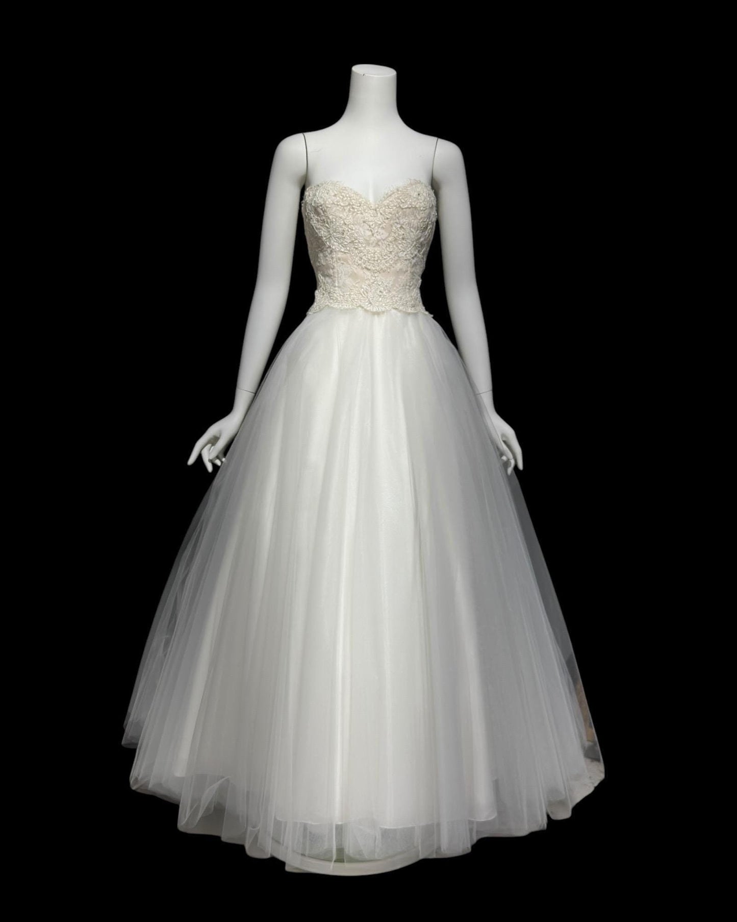 DANIEL THOMPSON, vintage wedding dress, Custom Made 1990s tulle and beads, cupcake bridal ball gown