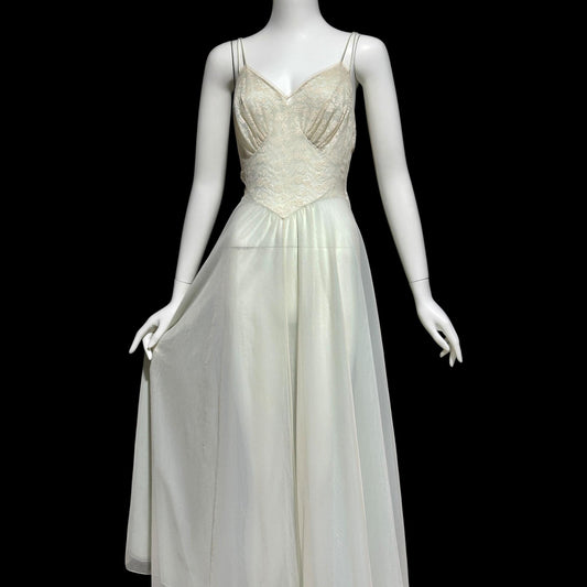 Vanity Fair Nightgown slip dress: Vintage 1940s Sheer pale green nylon and Lace Old Hollywood Glamour gown