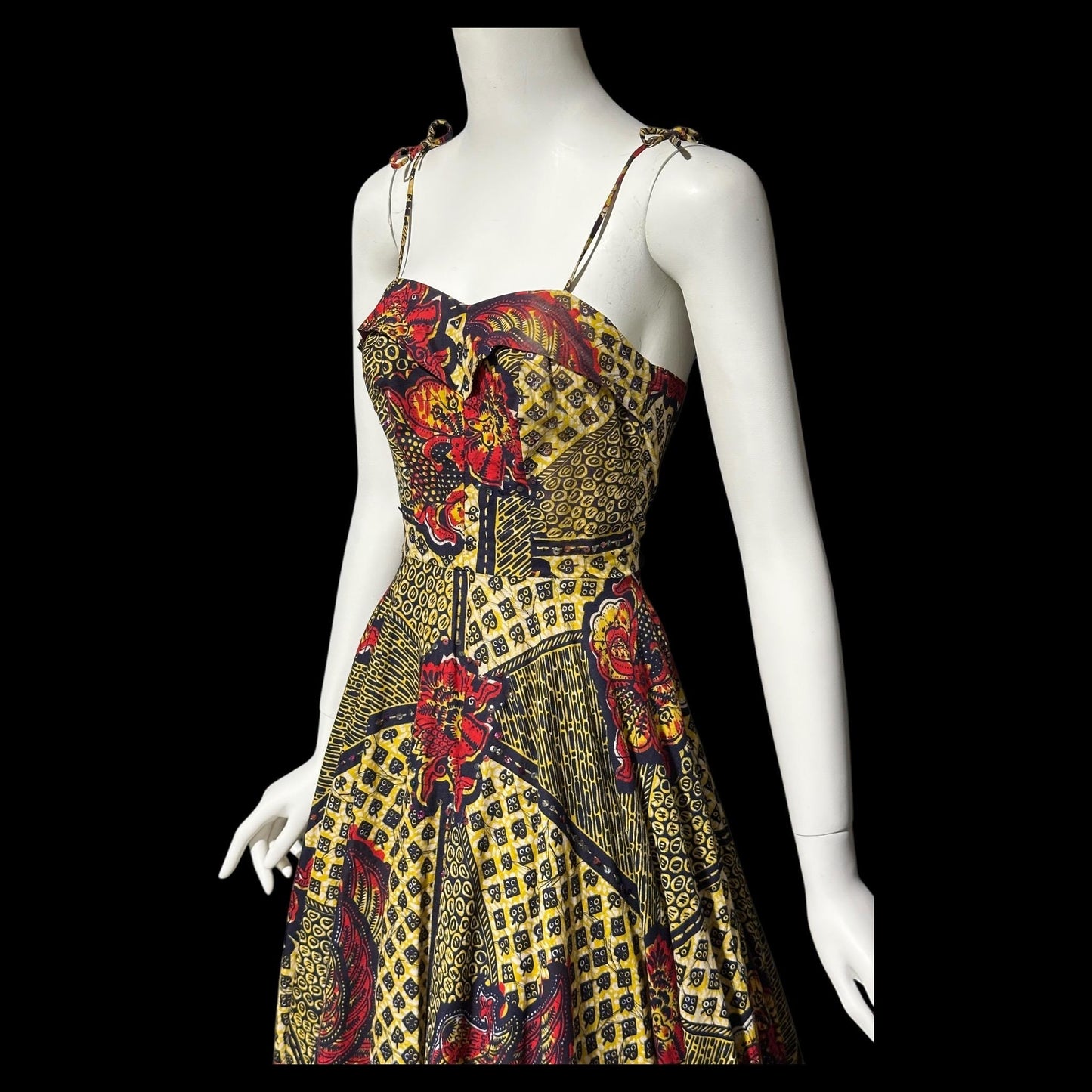 BABS' SHOPPE Kingston Jamaica, vintage 1950s bombshell shelf bust cotton print full circle skirt sundress