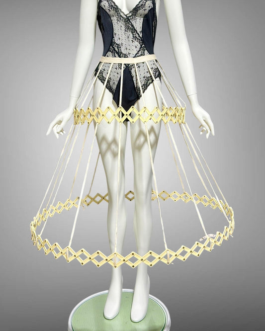 BELLE O' THE BALL Hoops, vintage 1940s collapsible hoop frame crinoline petticoat, Clayton Mfg. Co, plastic skirt hoop for travel w/ case