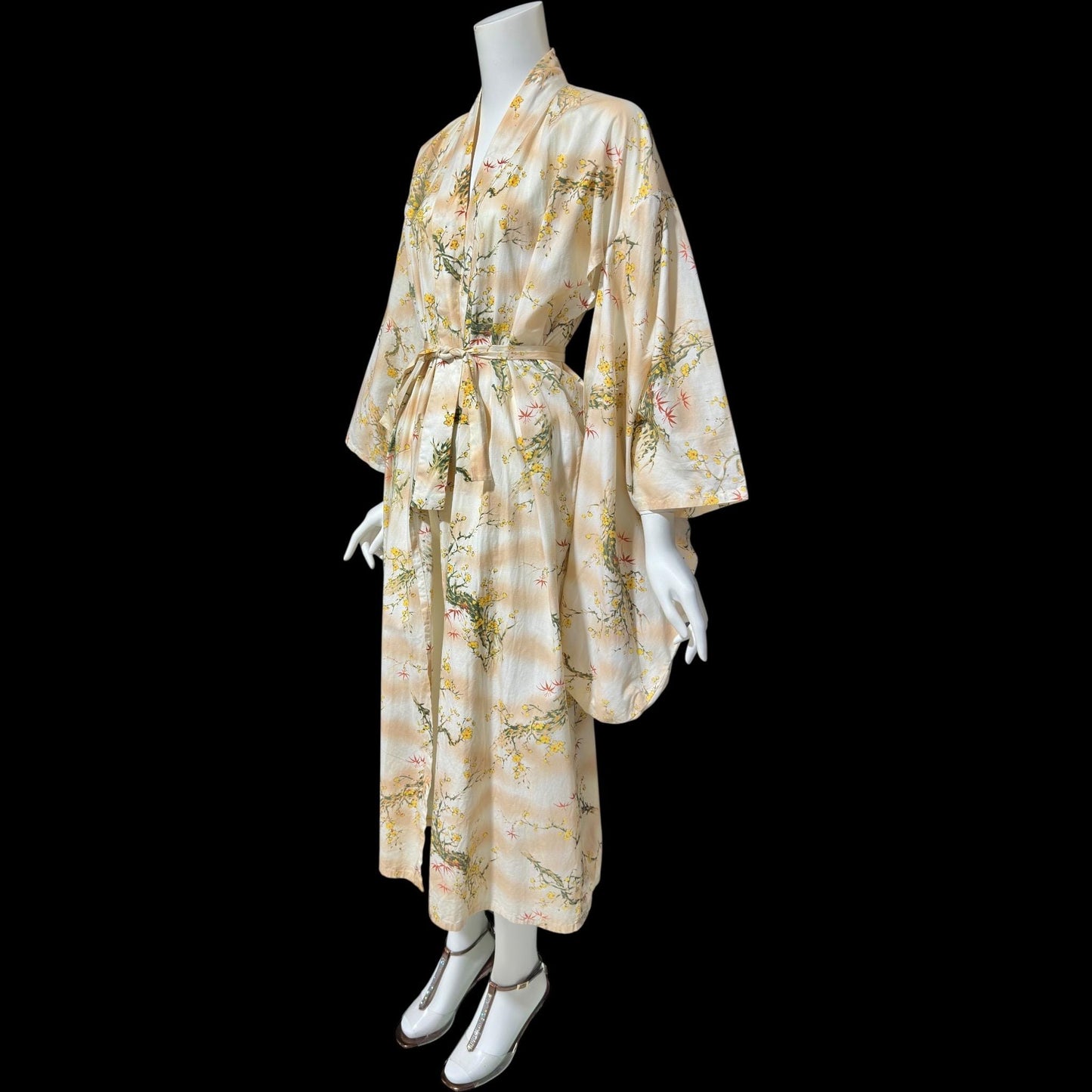 1970s vintage kimono dressing gown, Japanese summer cotton house coat robe, yellow dogwood branches