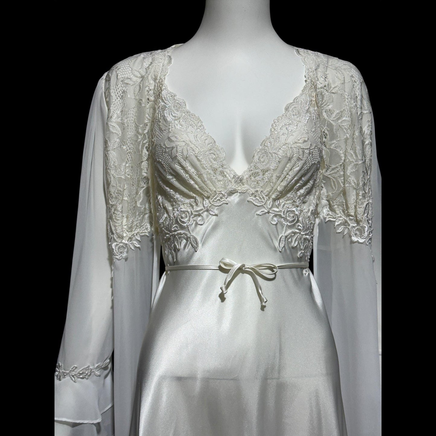JONQUIL Diane Samandi, vintage 1980s White bridal peignoir dressing gown and slip dress