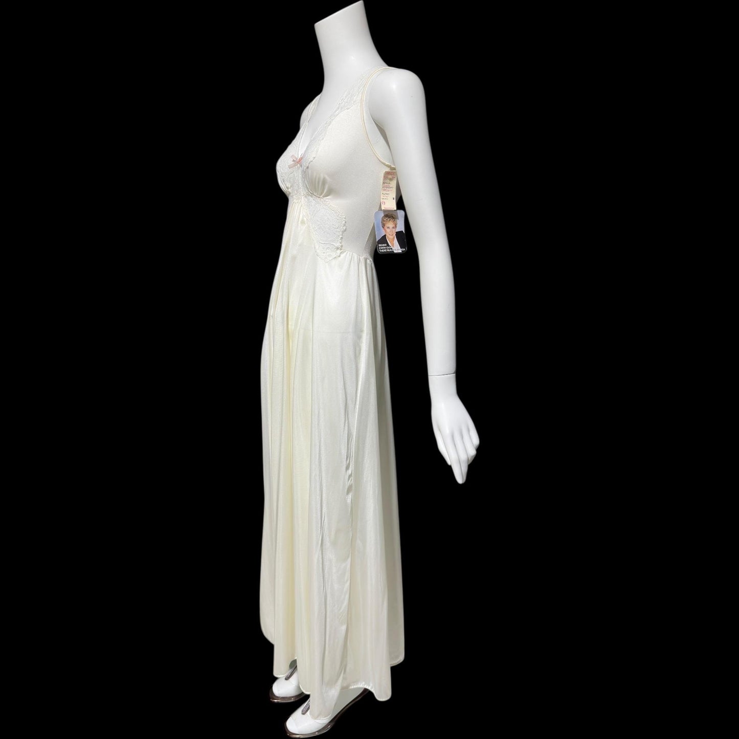 OLGA vintage 1970s nightgown, #92097 Bodysilk Creamy White full sweep night gown dress