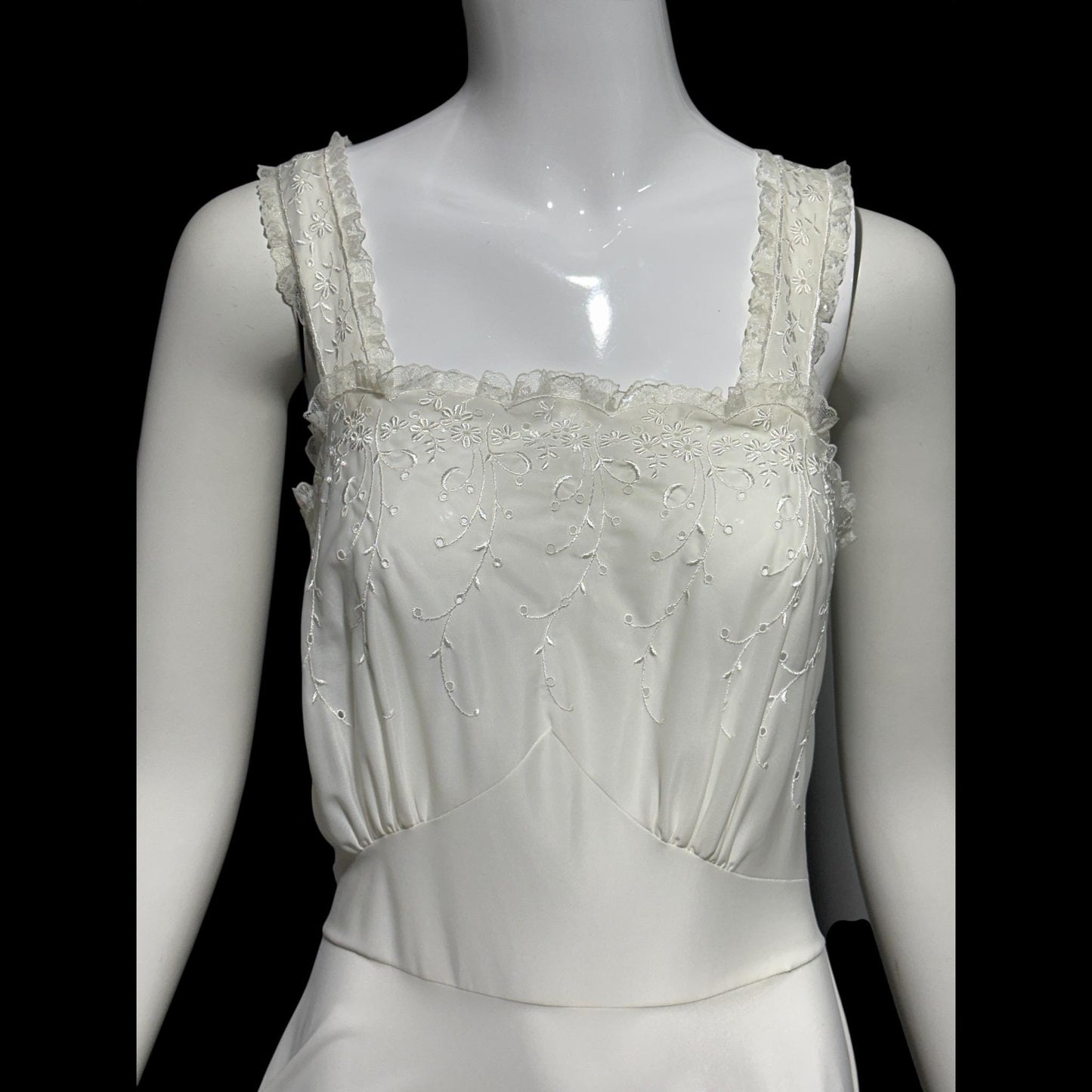 Kickernick, vintage 1940s Nightgown slip dress, white nylon scalloped full sweep night dress, full length