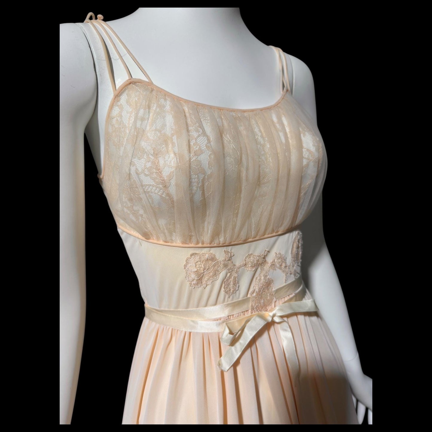LUXITE KAYSER, vintage 1940s nightgown slip dress, sheer peach nylon full length night dress, small