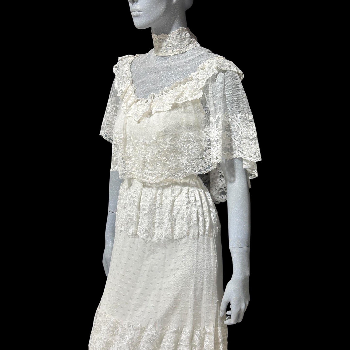 1970s vintage Wedding dress, Gunne Vibes, White lace ruffle collar gown, Victorian Hippie Bohemian dress