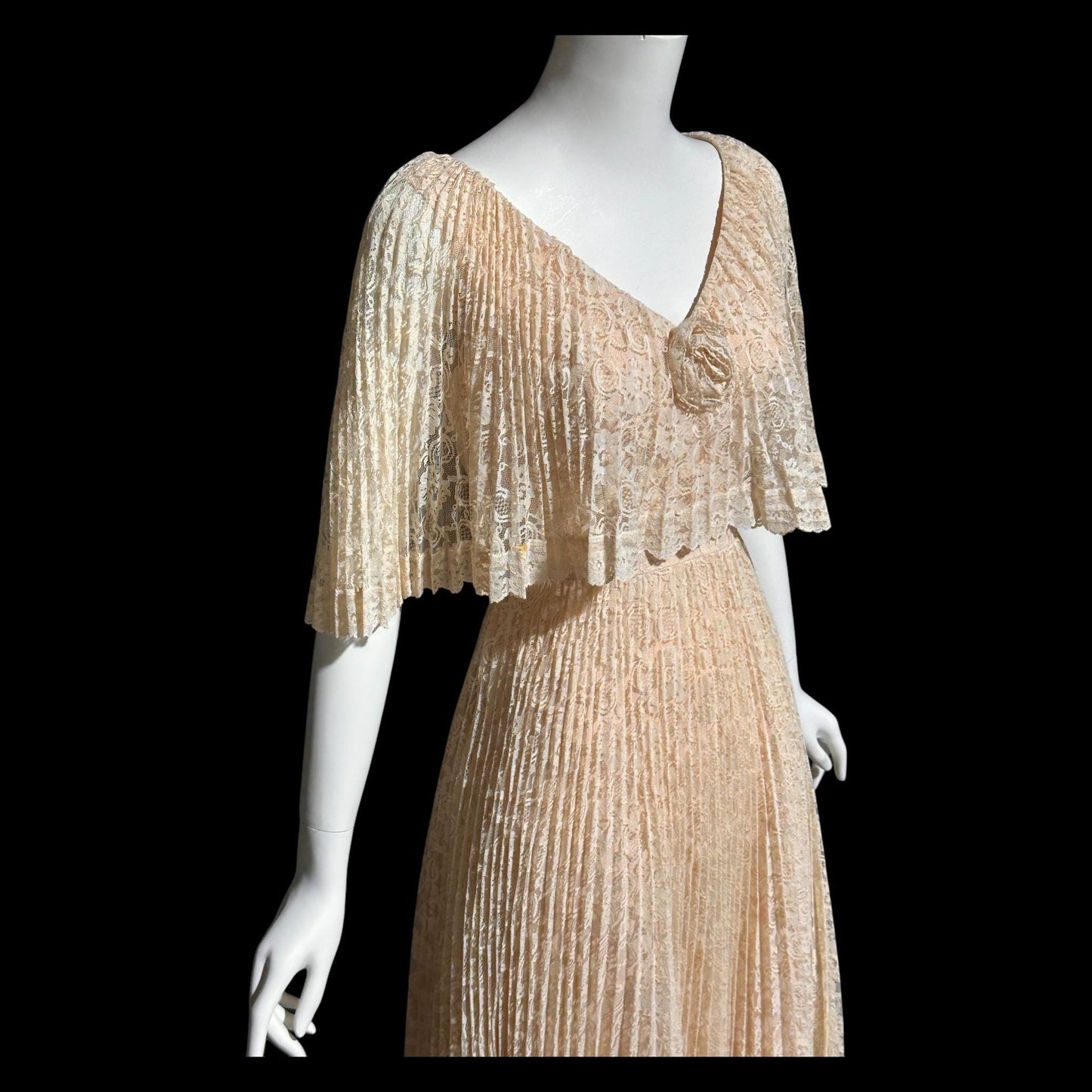 1970s vintage evening dress, peachy lace pleated dress, ruffled cape collar hippie boho chic evening gown, 36 bust