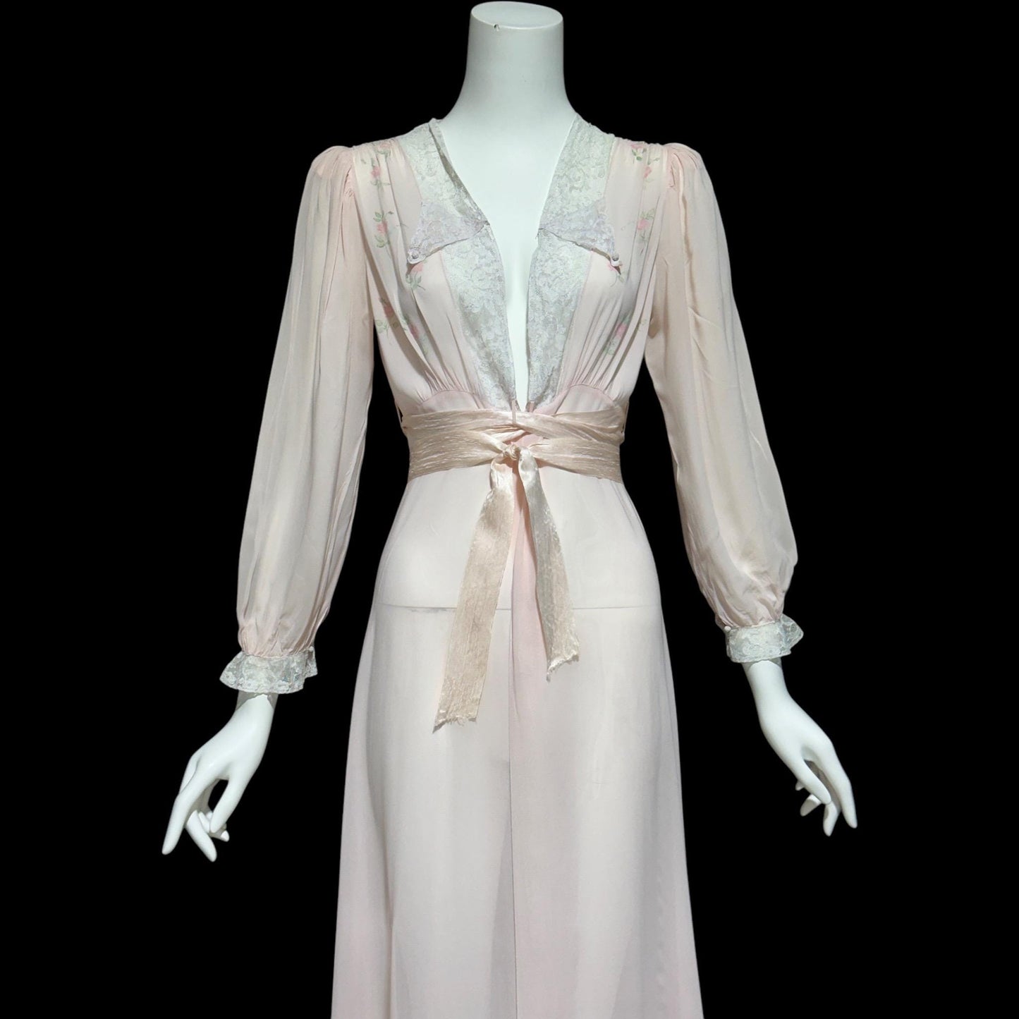B. ALTMAN, vintage 1940s dressing gown, pink floral and lace sheer house coat robe
