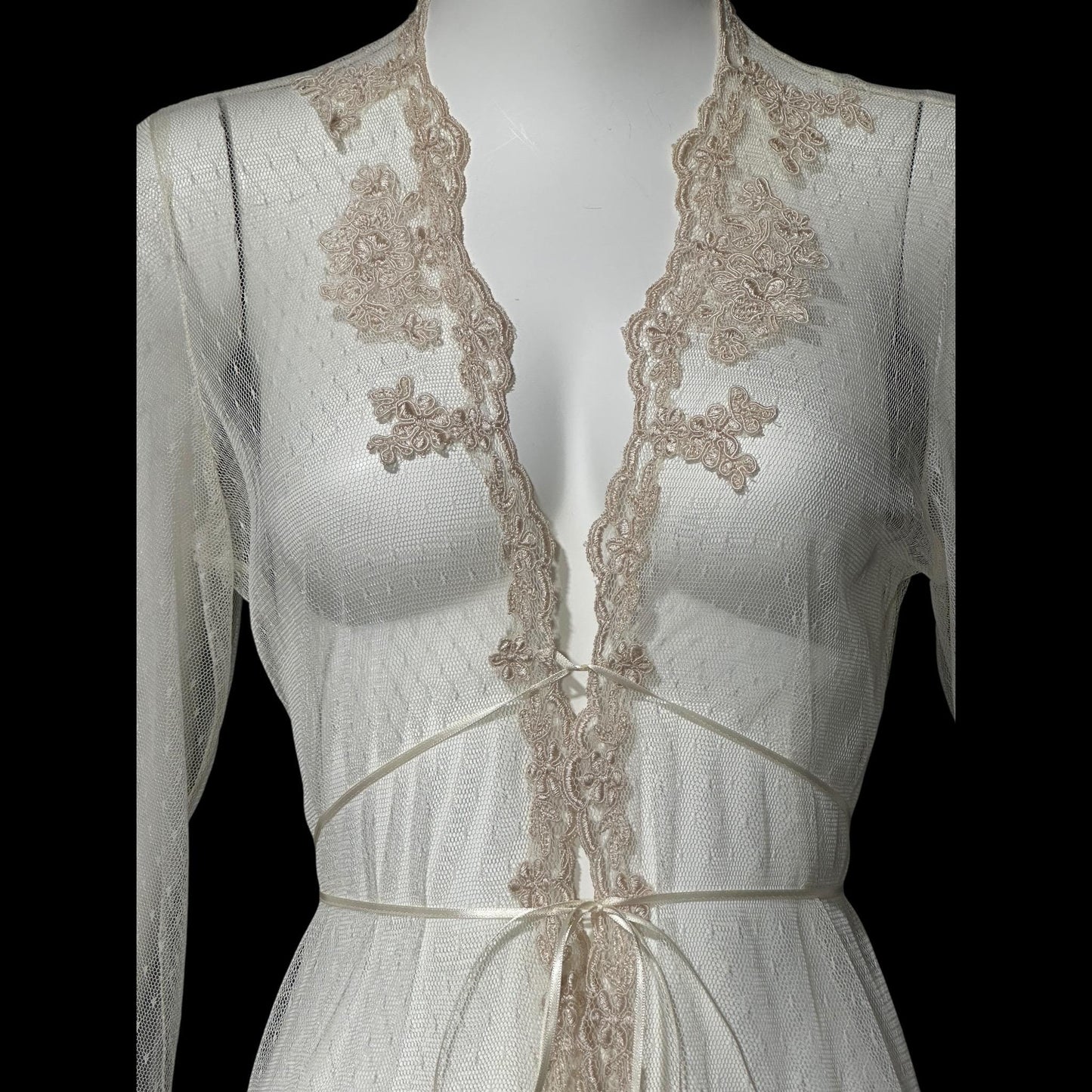 JONQUIL Diane Samandi dressing gown, Bergdorf Goodman 1990s see through feather weight bridal Robe
