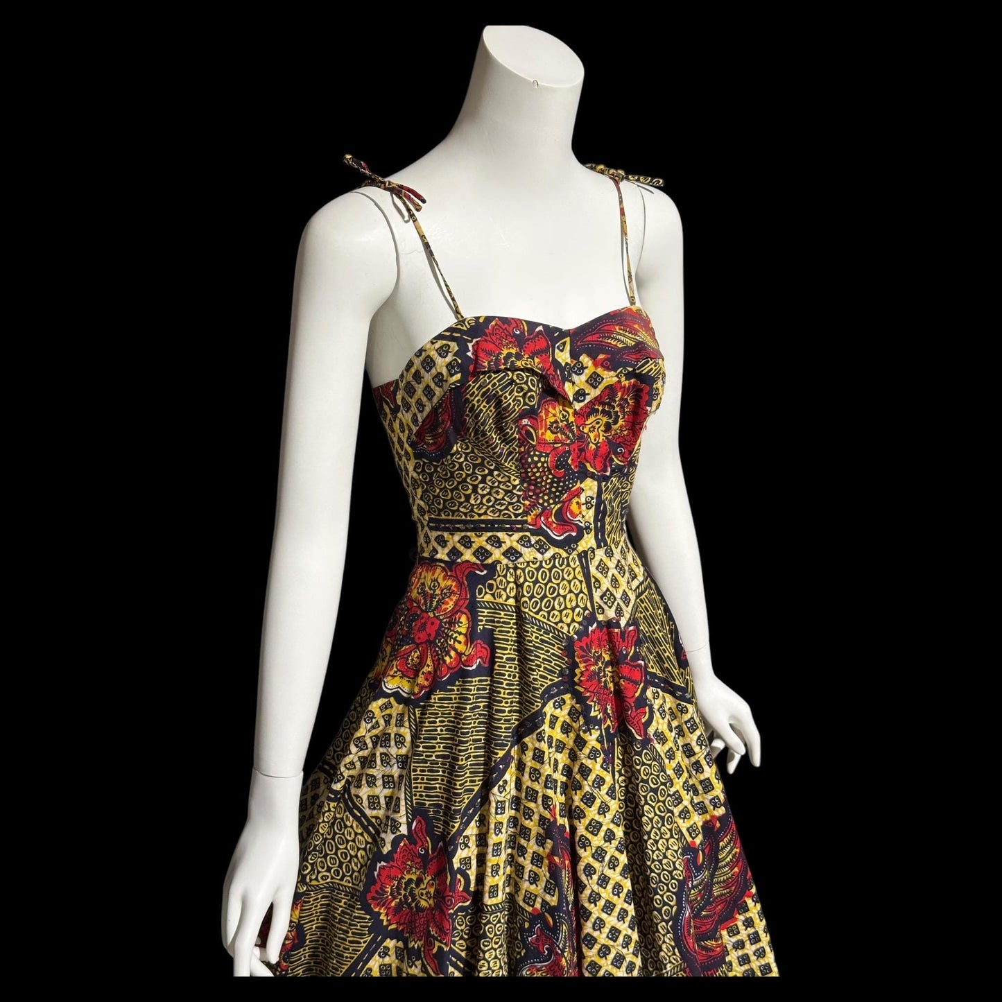 BABS' SHOPPE Kingston Jamaica, vintage 1950s bombshell shelf bust cotton print full circle skirt sundress