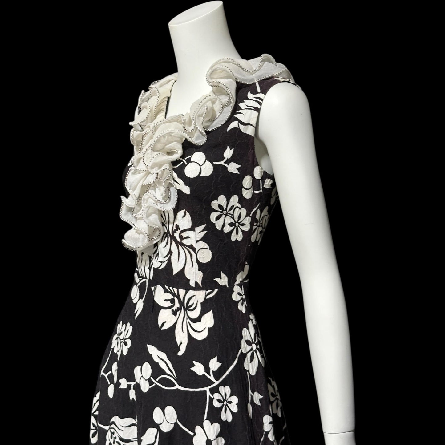 COCO CALIFORNIA, Vintage 1970s maxi dress, Black and White cotton cocktail dress, Ruffled collar
