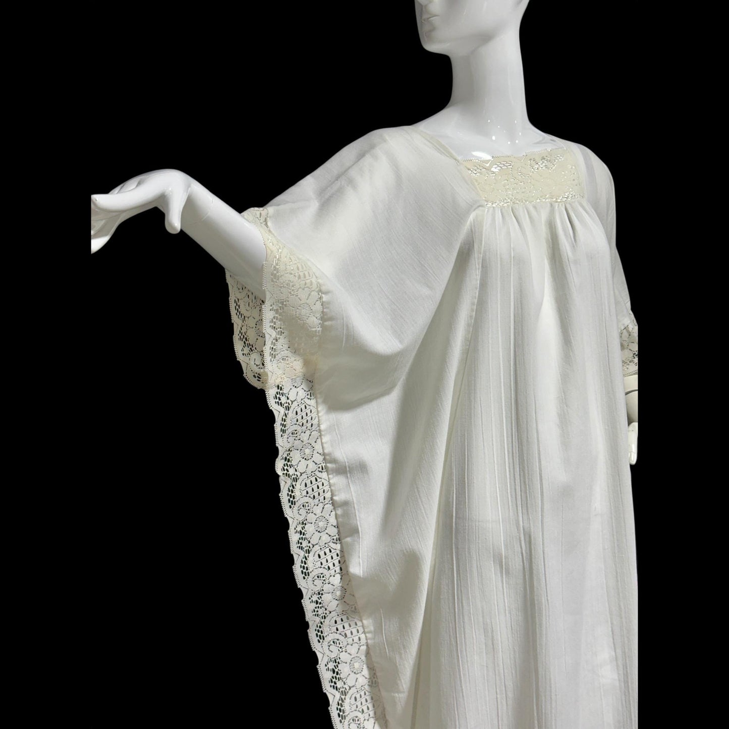 1960s Vintage caftan hostess dress, white crinkly cotton kaftan loose house dress