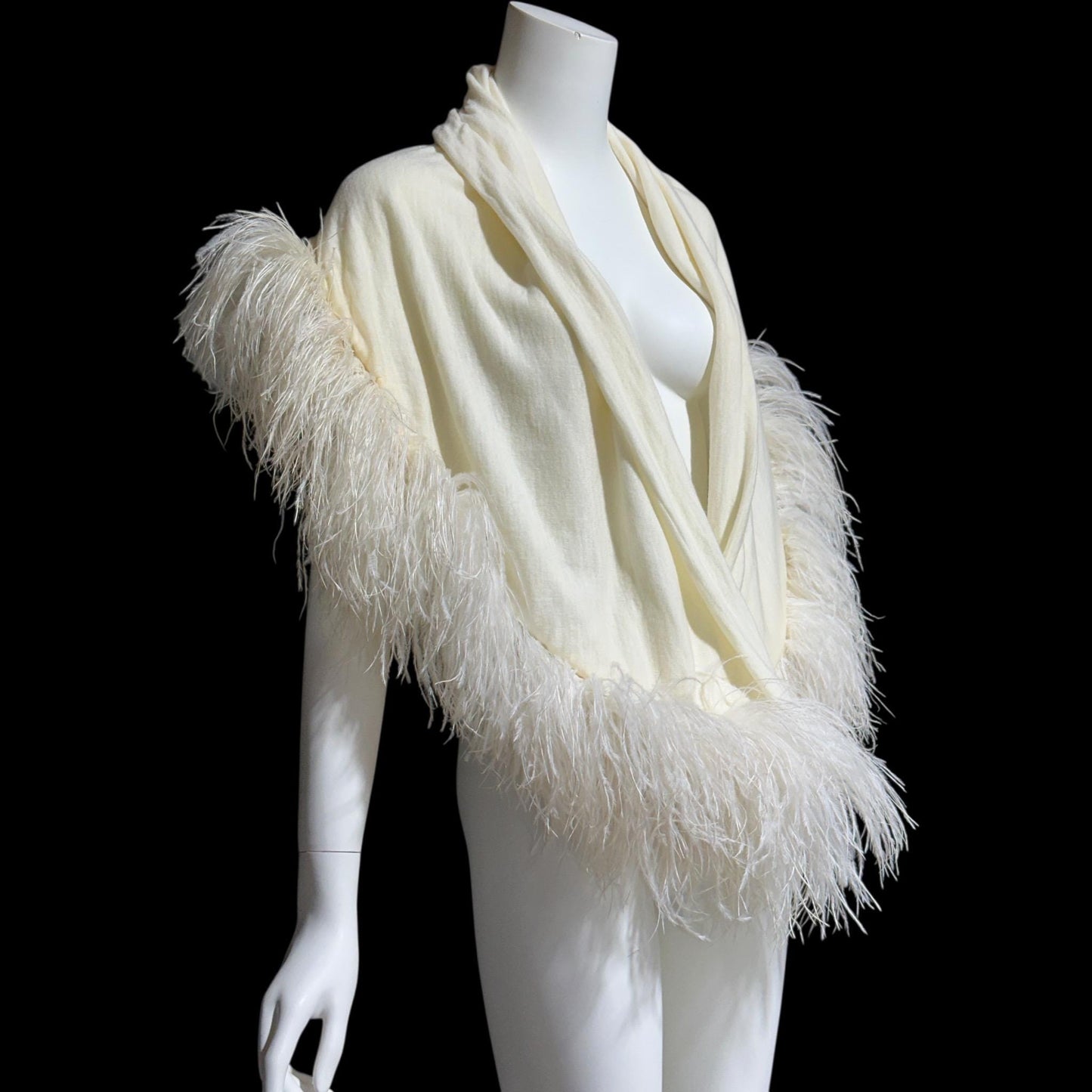 ECHO ORIGINATIONS, Vintage 1930s Ostrich Feather Cape Shawl, Creamy White warm knit evening bridal wedding wrap