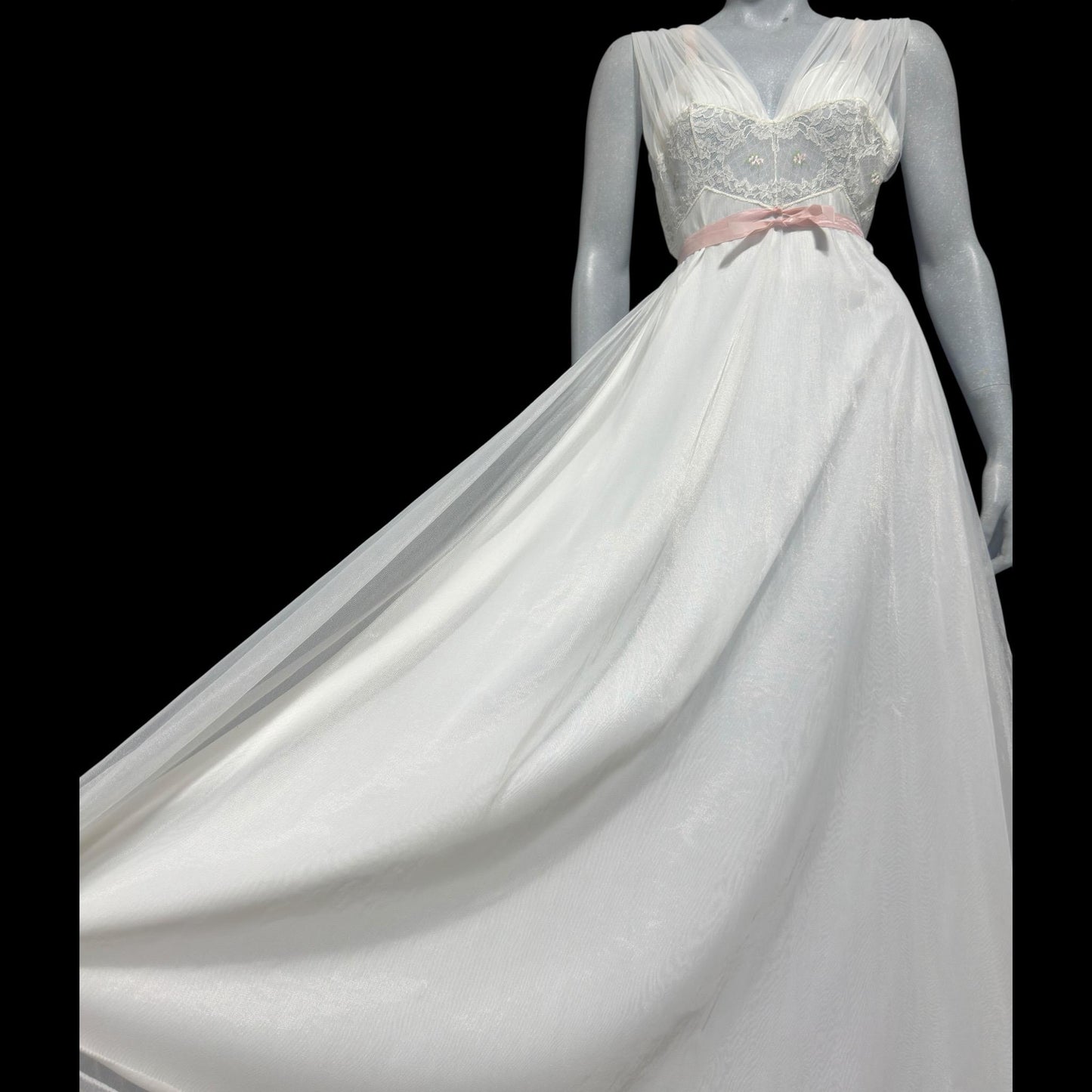 LAROS, Vintage 1940s nightgown slip dress, white double chiffon with pink embroidered flowers, wedding night dress
