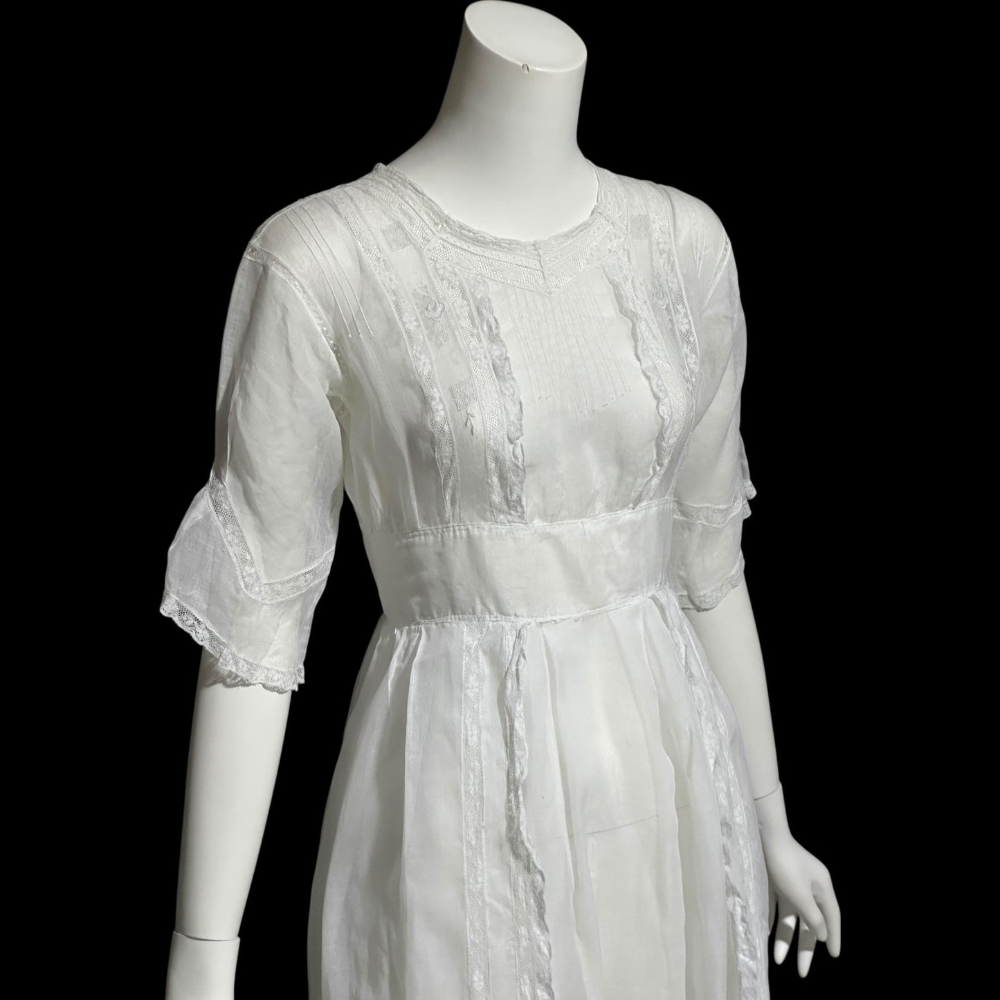 1900s Antique Victorian wedding dress, vintage white batiste cotton lawn gown, Edwardian day dress