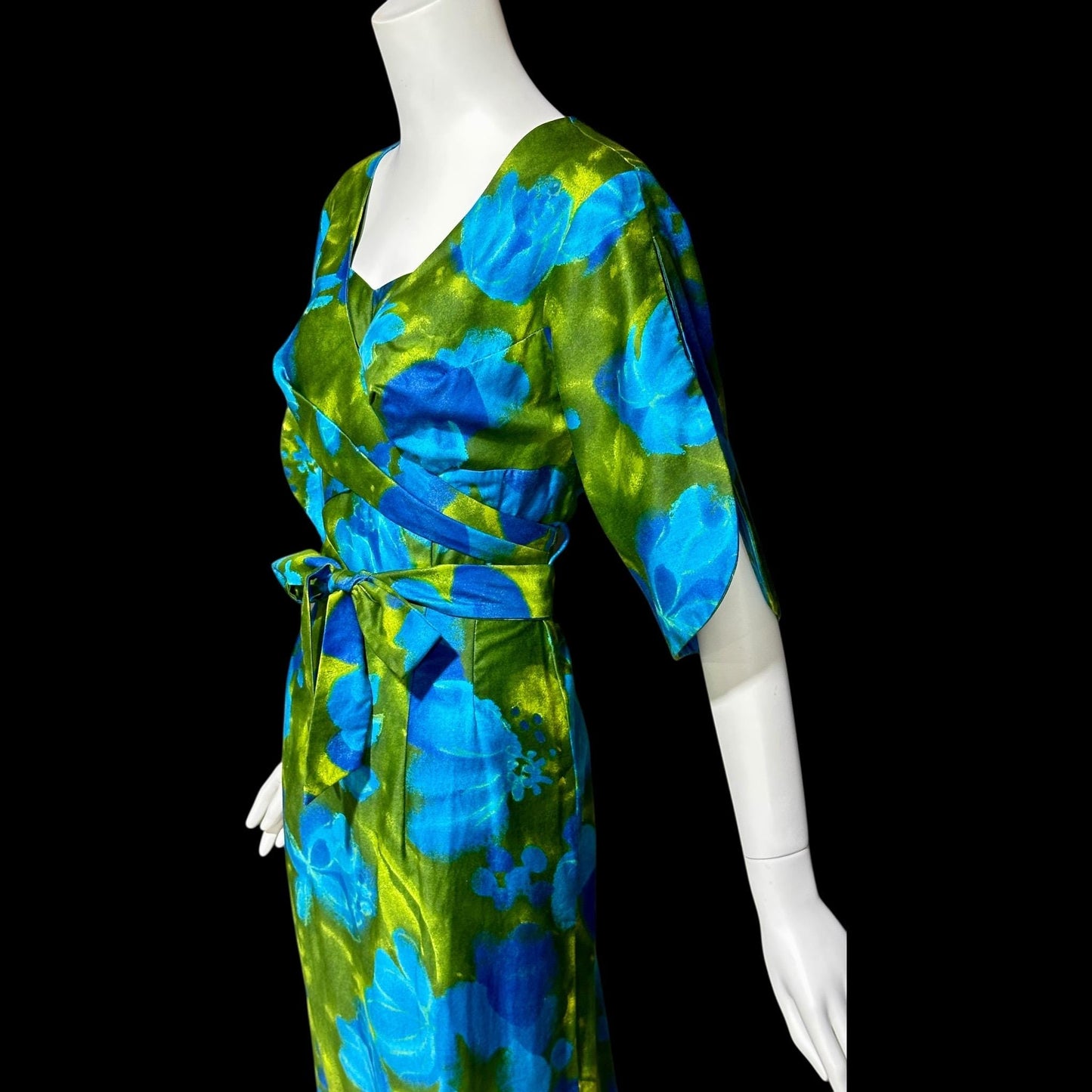 LORD & TAYLOR, 1960s Vintage bombshell Hawaiian dress, wrap cotton maxi dress, blue green floral