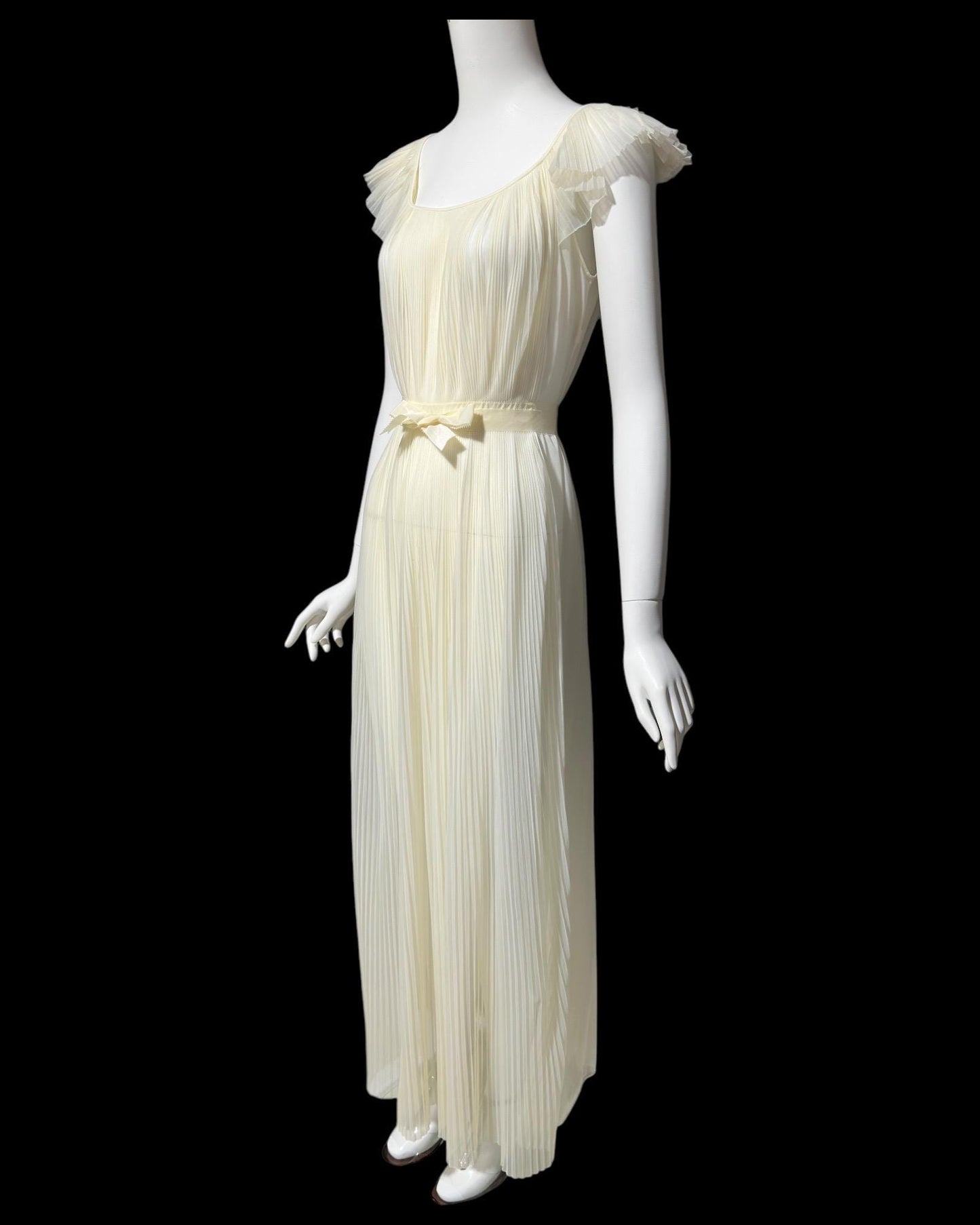 VANITY FAIR Julius Garfinckel, vintage 1940s Ivory sheer chiffon lace pleated Grecian goddess gown