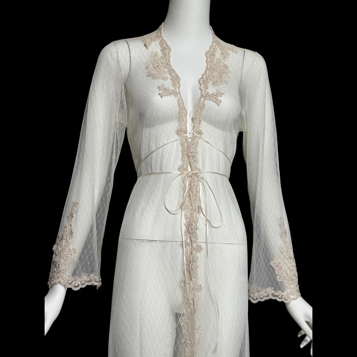 JONQUIL Diane Samandi dressing gown, Bergdorf Goodman 1990s see through feather weight bridal Robe