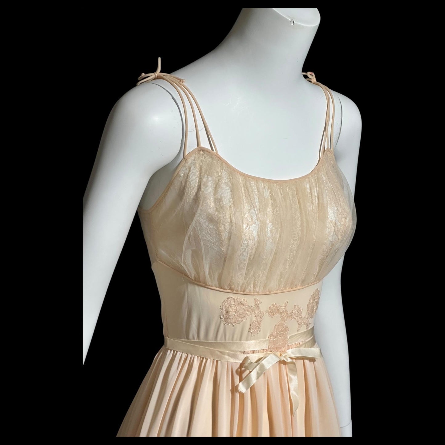 LUXITE KAYSER, vintage 1940s nightgown slip dress, sheer peach nylon full length night dress, small