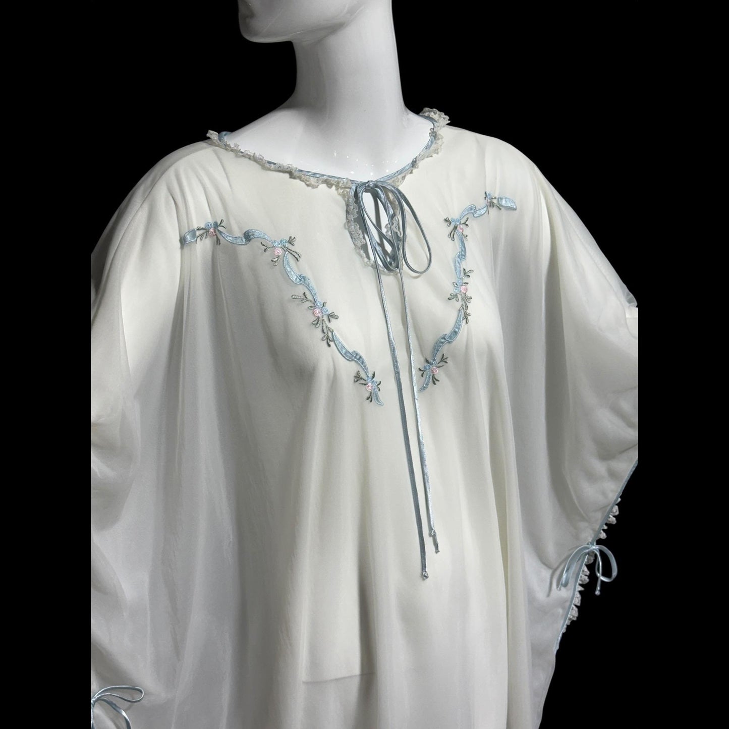 COUTURE INTERNATIONALE Pedro Rodriguez, vintage 1960s caftan robe, sheer double layer chiffon white poncho cape loungewear