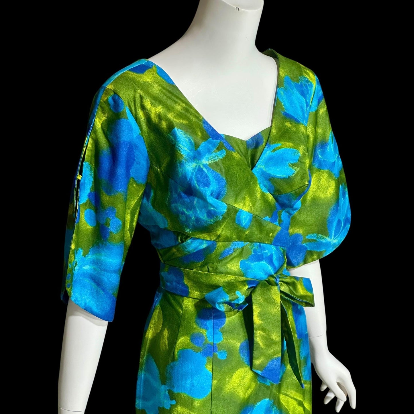 LORD & TAYLOR, 1960s Vintage bombshell Hawaiian dress, wrap cotton maxi dress, blue green floral
