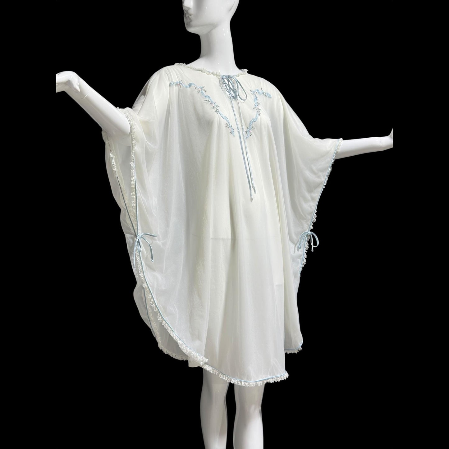 COUTURE INTERNATIONALE Pedro Rodriguez, vintage 1960s caftan robe, sheer double layer chiffon white poncho cape loungewear