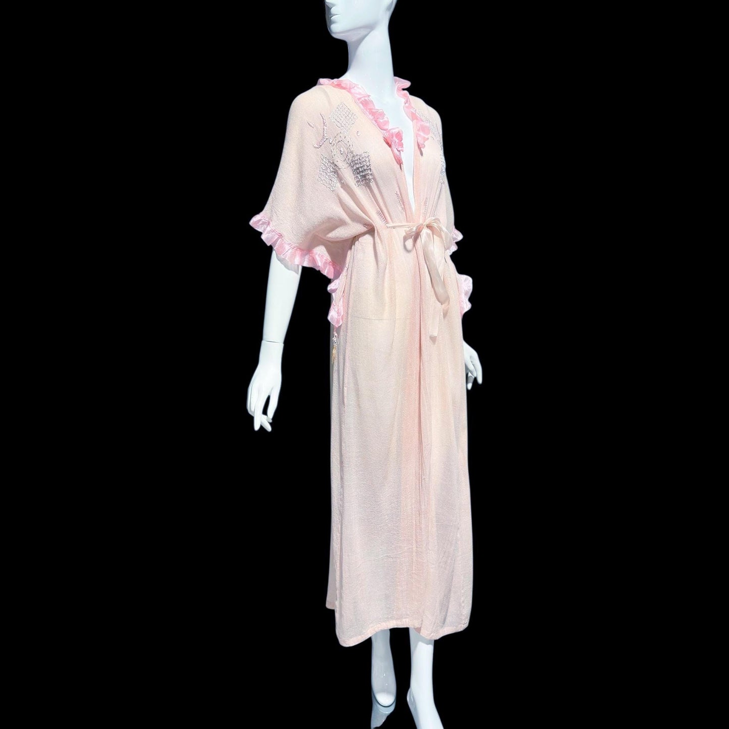 1920s vintage dressing gown robe, Dusty pink cotton gauze muslin with embroidery