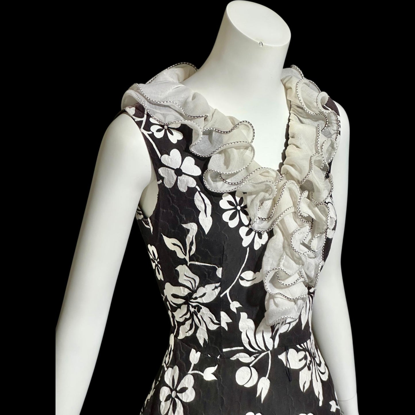 COCO CALIFORNIA, Vintage 1970s maxi dress, Black and White cotton cocktail dress, Ruffled collar
