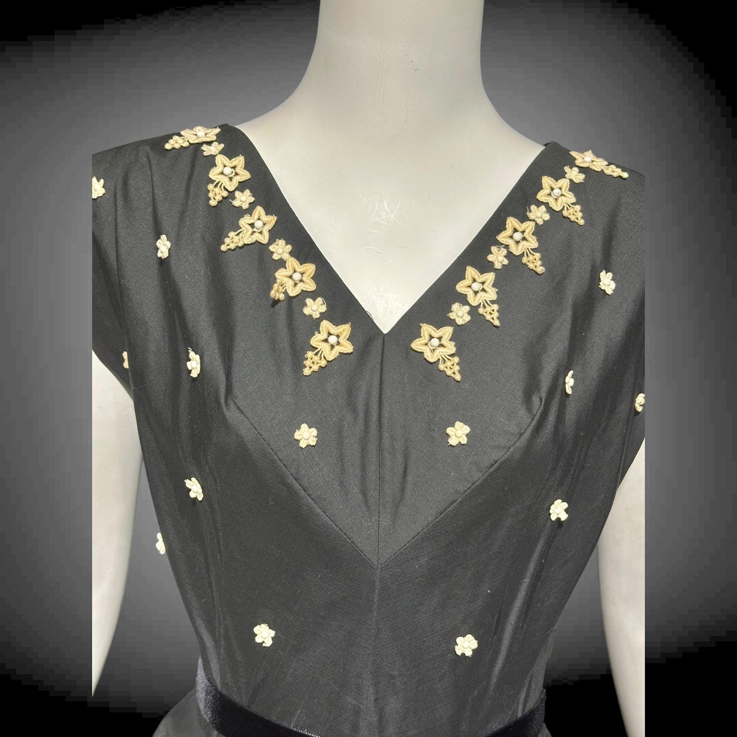1940s vintage Black polished cotton cocktail party dress, circle skirt fit & flare dress
